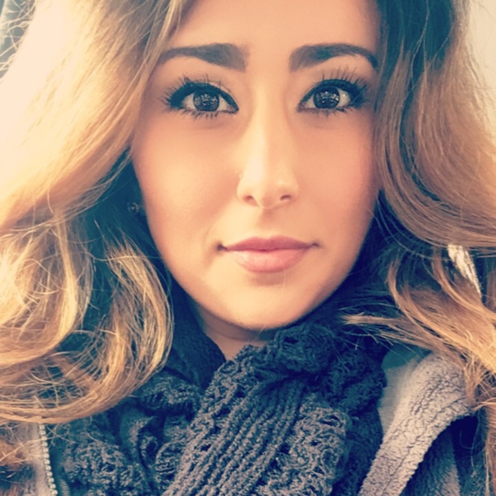 Meet your Posher, Ana